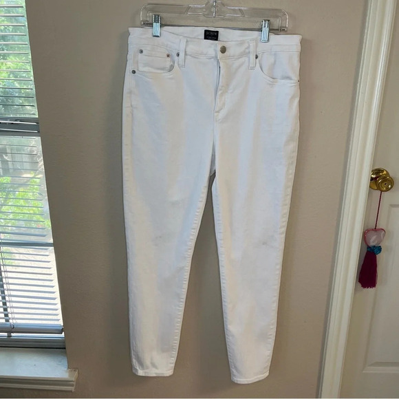 J Crew, 9'' MID-Rise white skinny jean in signature stretch, size 32. - Picture 3 of 6